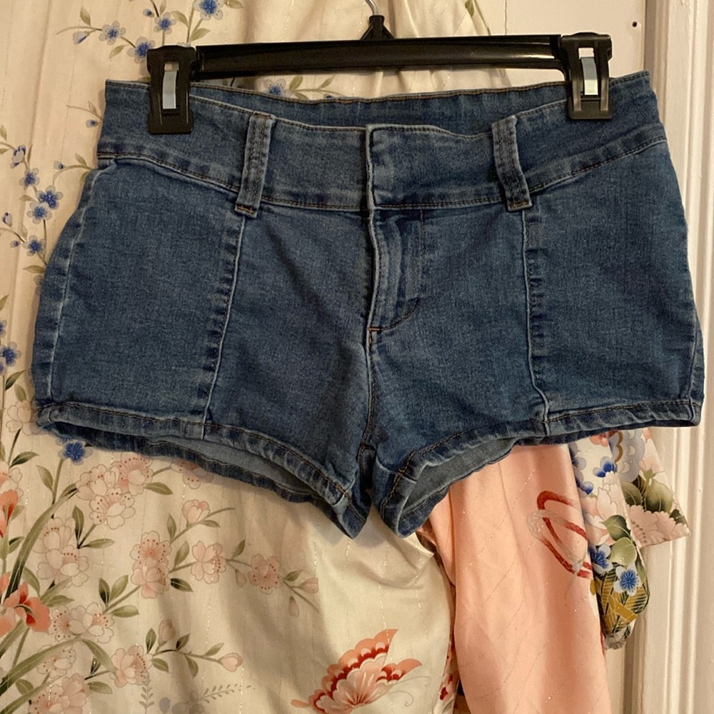 H and M low rise booty shorts🫶